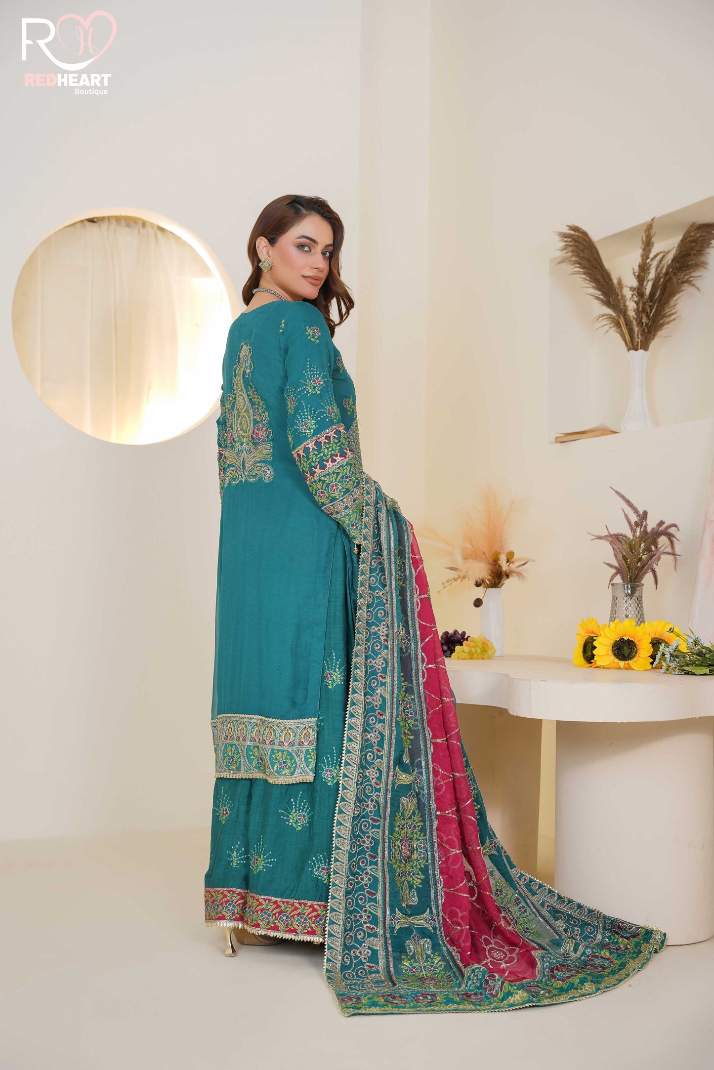WOMEN'S PRET-KHAS | RH-205