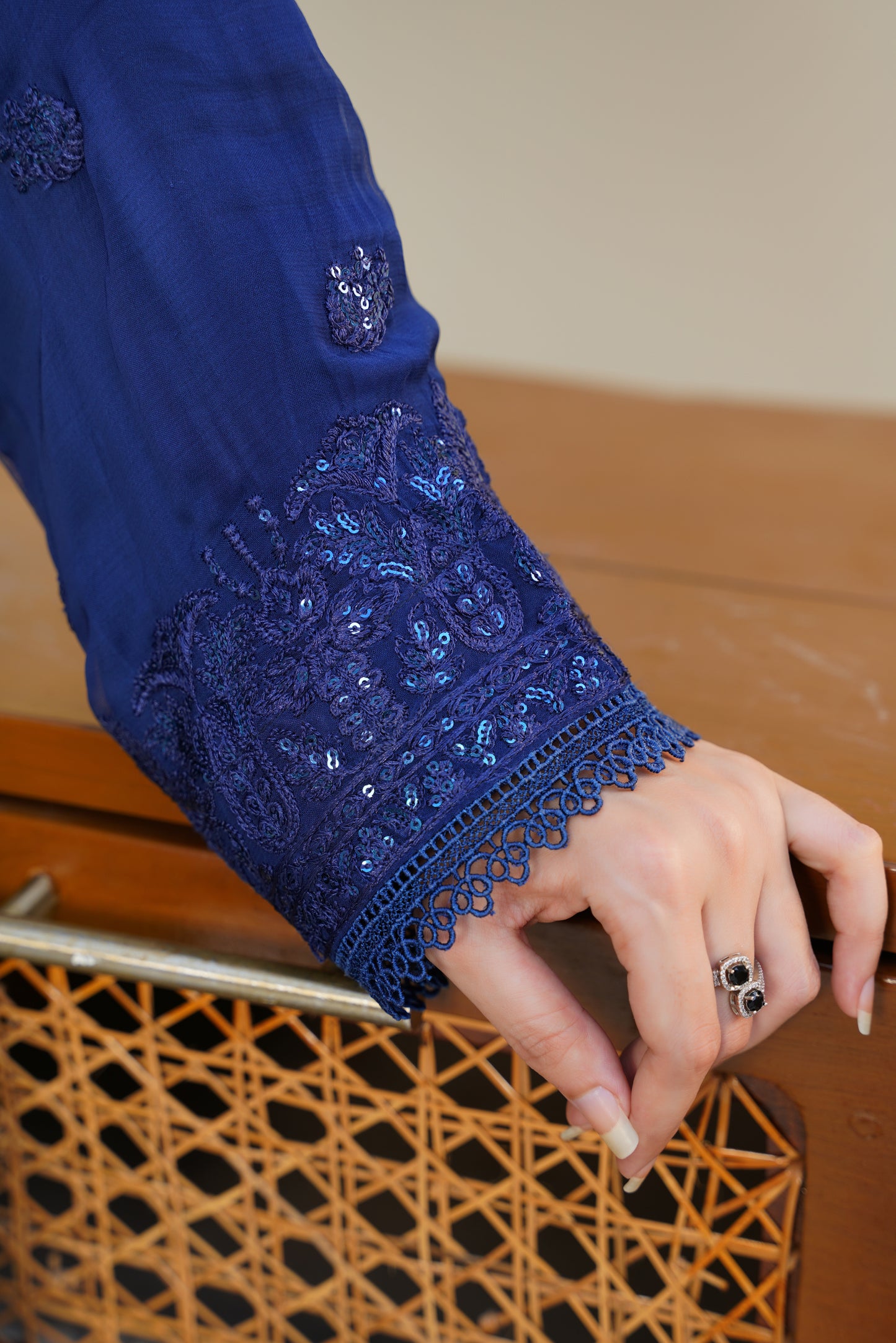 WOMEN'S PRET-KHAS | RH-219